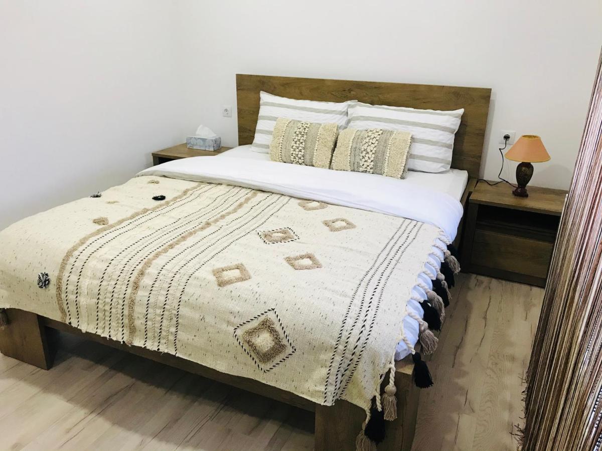 Comfy Apartment - Free Private Parking,Ac,Wi-Fi Carei Εξωτερικό φωτογραφία