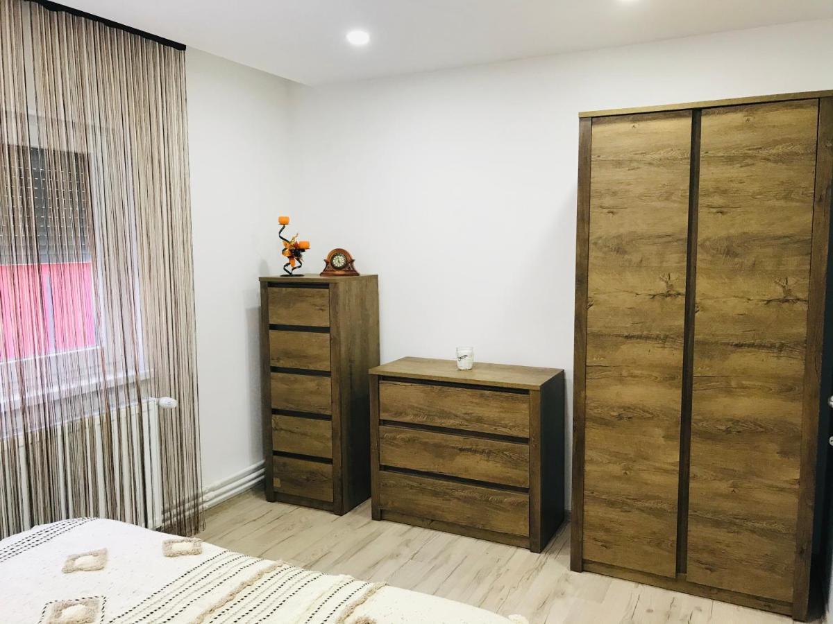 Comfy Apartment - Free Private Parking,Ac,Wi-Fi Carei Εξωτερικό φωτογραφία
