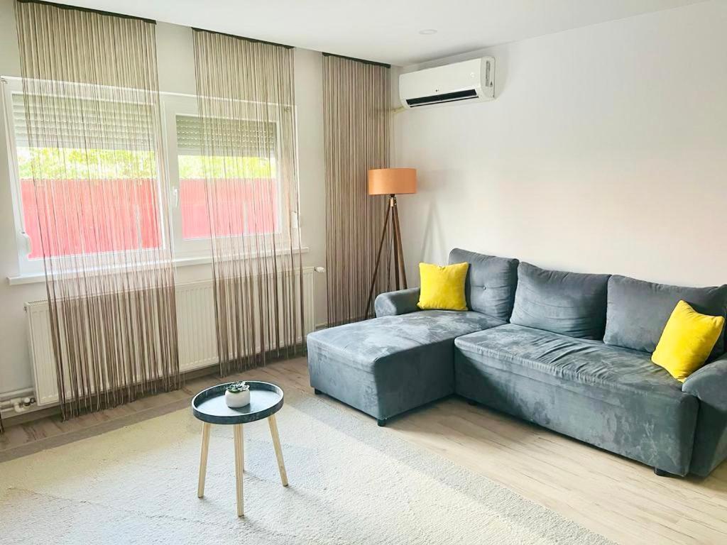Comfy Apartment - Free Private Parking,Ac,Wi-Fi Carei Εξωτερικό φωτογραφία